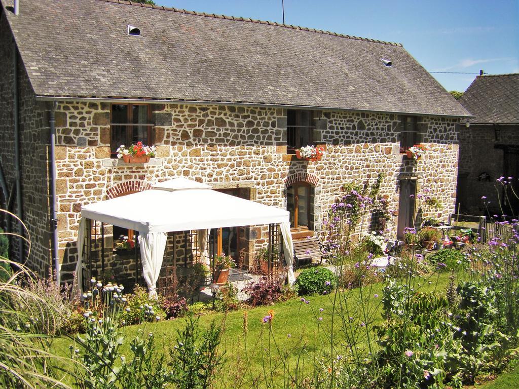 La Cloue Bed & Breakfast Sainte-Marie-du-Bois  Exterior photo